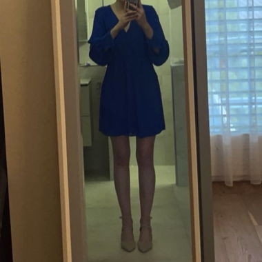 Königblaues Kleid