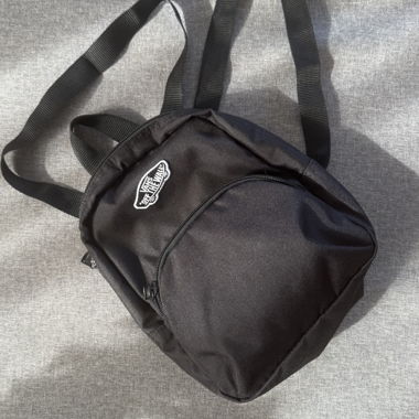 Nouveau mini sac à dos Vans noir