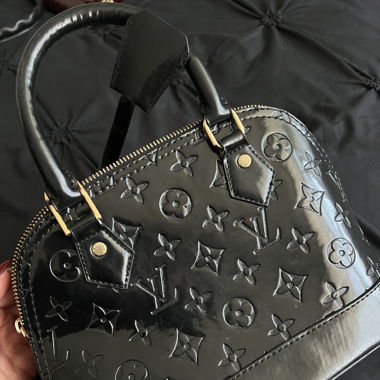 Schwarze Tasche