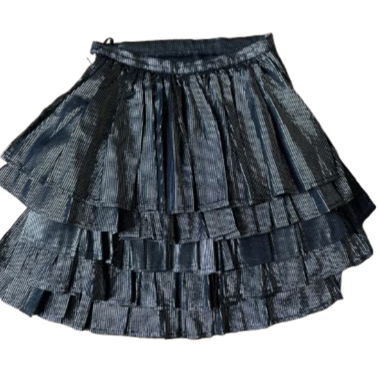 Short black skirt with shiny tiers