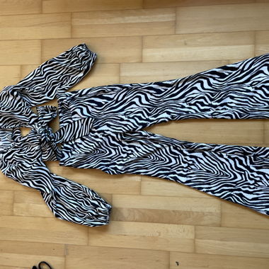 Tuta Zebra