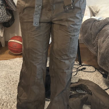 Braune ,,Cargo‘‘ Hose