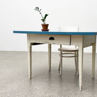 Shabby Chick Schreibtisch mit Bugholzstuhl