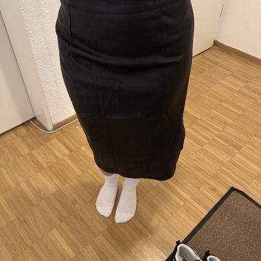comfortable leather skirt