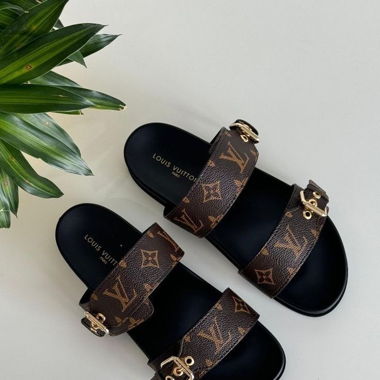 Sandalles 110.-