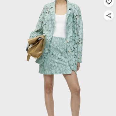 Jupe taille haute avec détails en dentelle