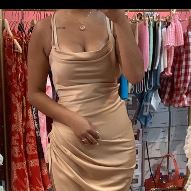 Gold/beiges Kleid