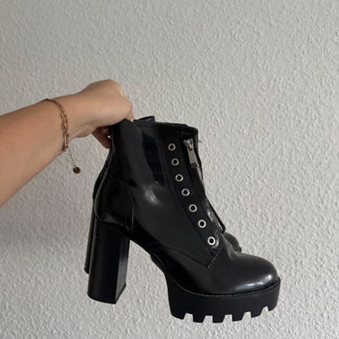 Stivaletti neri con tacco Zara – Taglia 38