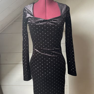 Schwarzes Samtkleid