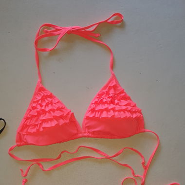 Joli Bikini à Volants (néon rose) - Taille 38/M