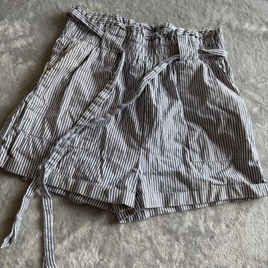 Shorts a righe con coulisse