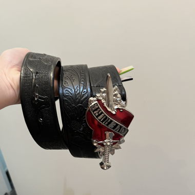 Belt red heart