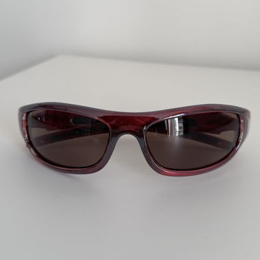 Racer style wrap around sunglasses
