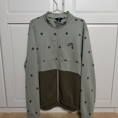 Nike SB Zipper Size L