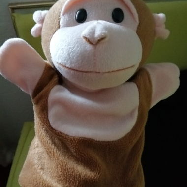 Burattino a mano in peluche a forma di scimmia