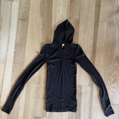 Pull en laine transparente COS