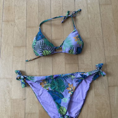 Bikini con motivo floreale