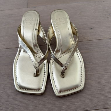 Golden Flip-Flops