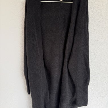 Schwarzer Cardigan (H&M)