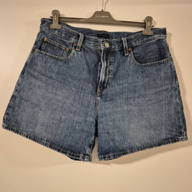 Short en jean bleu taille haute