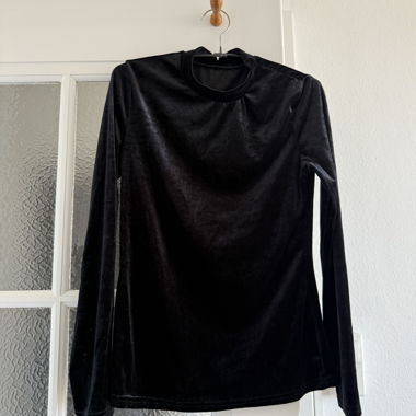 Top noir en velours