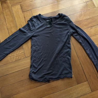 Grey long sleeve shirt