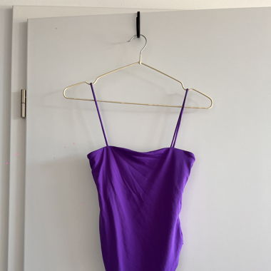 PURPLE SPAGHETTI STRAP BODY - BERSHKA