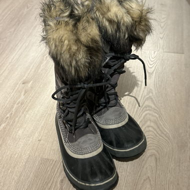 Sorel hoch geschnitten