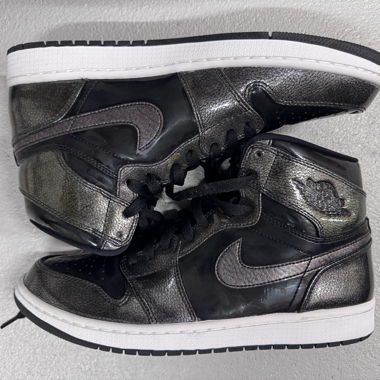 Air-Jordan-Montage-Sneaker