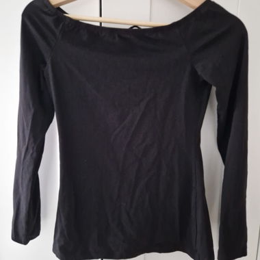 Even&Odd schwarzes schulterfreies Langarmshirt