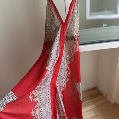 Robe nuisette en soie à motifs cachemire rouges