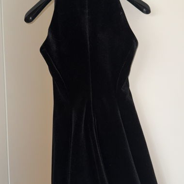 Robe en velours noir Zara