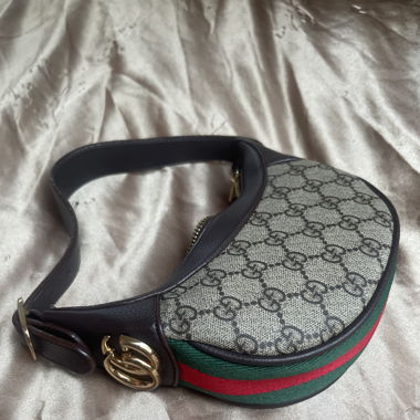 Gucci Halbmond Tasche