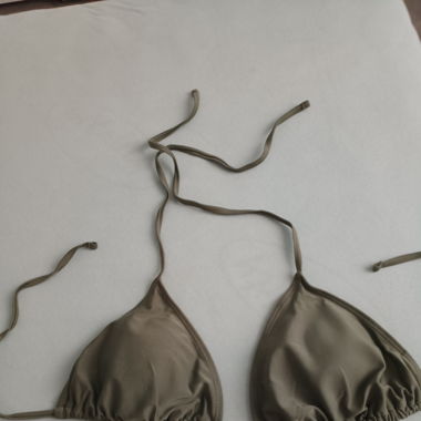 Bikini e copricostume 