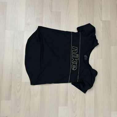 nike t-shirt 