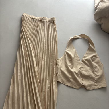 Summer Set: Pleated Skirt and Vest, Size L