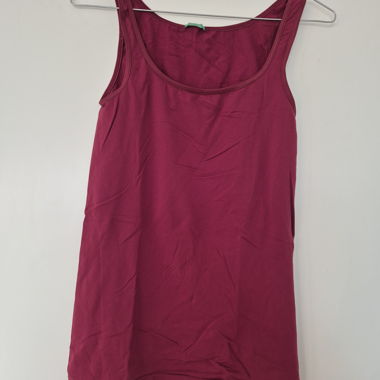 Basic tanktop rot