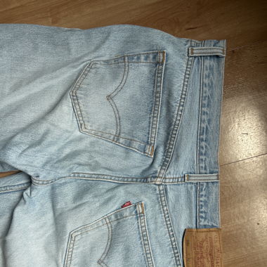 Levis jeans