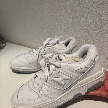 New Balance 550