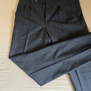 Pantaloni da completo grigio scuro