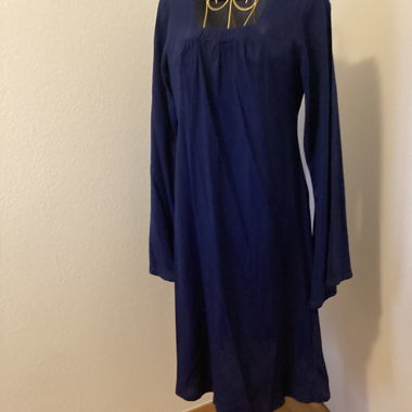 Robe d'été bleue, manches longues