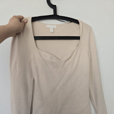 Cream Knit Sweetheart Top – H&M – Size M
