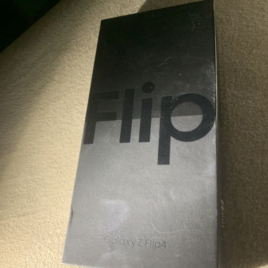 Samsung Galaxy Z Flip 4