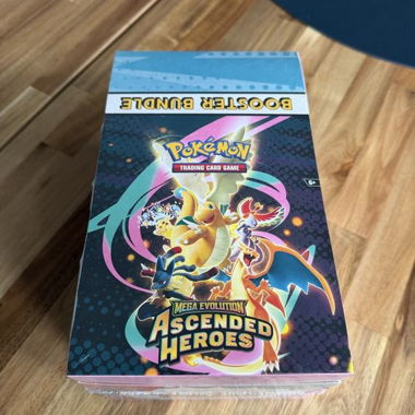Booster Bundle Ascended heroes display scelled