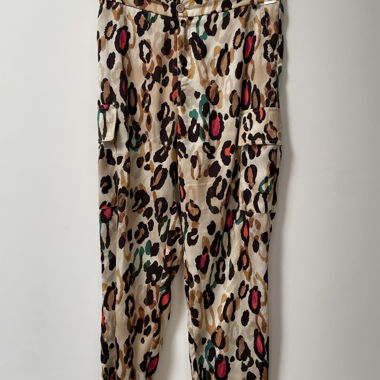 Pantalon cargo imprimé léopard