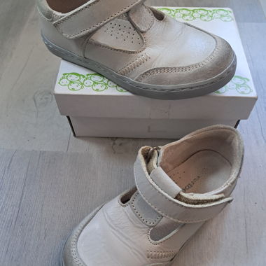 Chaussures enfants vertbaudet cuir T28
