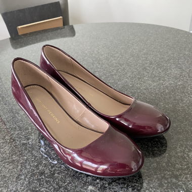 Escarpins talon compensé bordeaux vernis 