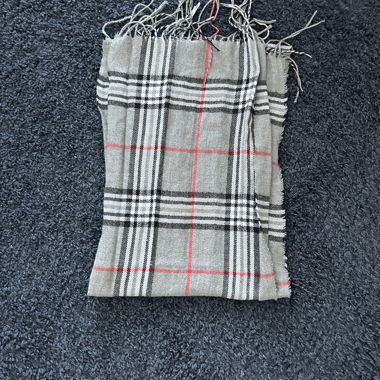 Checked Scarf in Grey with Red
