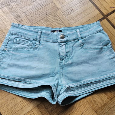 Short in jeans alla menta