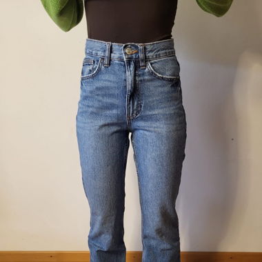 Mango jeans.